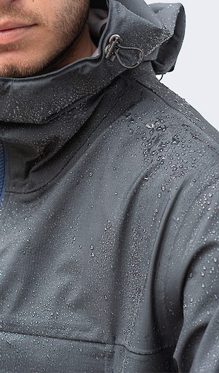 Atmungsaktiv / wasserfest